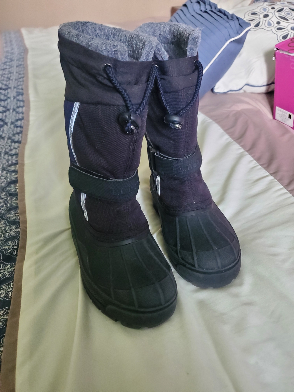 L.L. Bean Kids Black Winter Snow Boots with Gray Fleece Lining